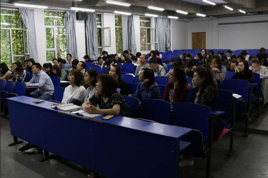 http://www.cctourcollege.com/_upload/article/images/37/f8/6597d46c4525a547d8b0581ed8f8/34b05515-ad10-4877-831e-70c1611441bb.png